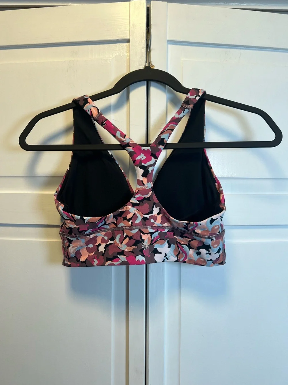 Athleta Printed V-Neck Sports Bra — Pink Floral Multi Size Women’s Small